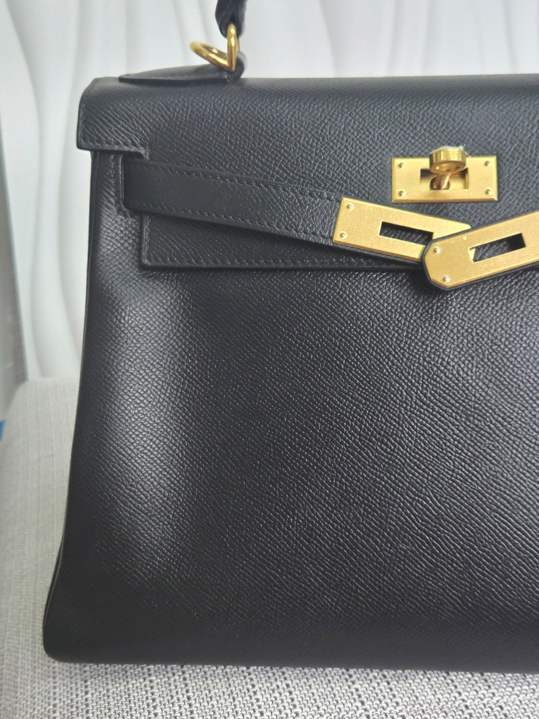 Hermes Noir/Black Epsom Leather GHW Kelly 28 stamp N 2010