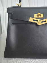 Load image into Gallery viewer, Hermes Noir/Black Epsom Leather GHW Kelly 28 stamp N 2010
