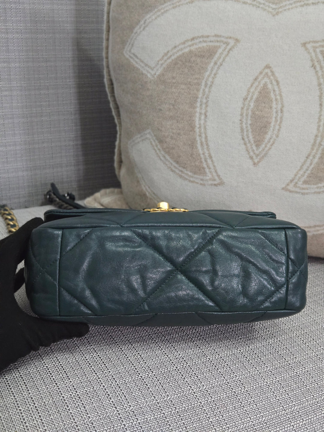 Chanel 19 size Small 26 cms series  Fall/Winter Collection Dark Green/Teal Goatskin Mixed hardware flap bag