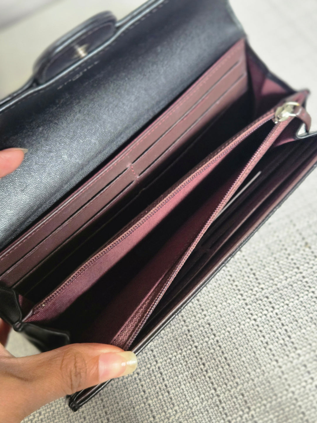 Chanel series 24 Black Lambskin SHW Full size Sarah Wallet