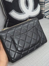 Load image into Gallery viewer, Chanel series 29 (2019) Black Lambskin Champagne GHW Trendy CC Shoulder Flap Bag
