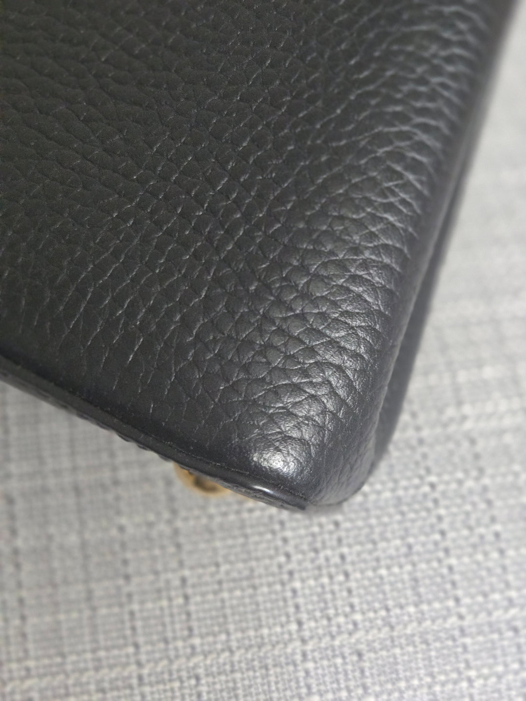 LOUIS VUITTON LV Capucines Mini Flower Crown Line in Black Taurillon Leather with detachable strap 2023