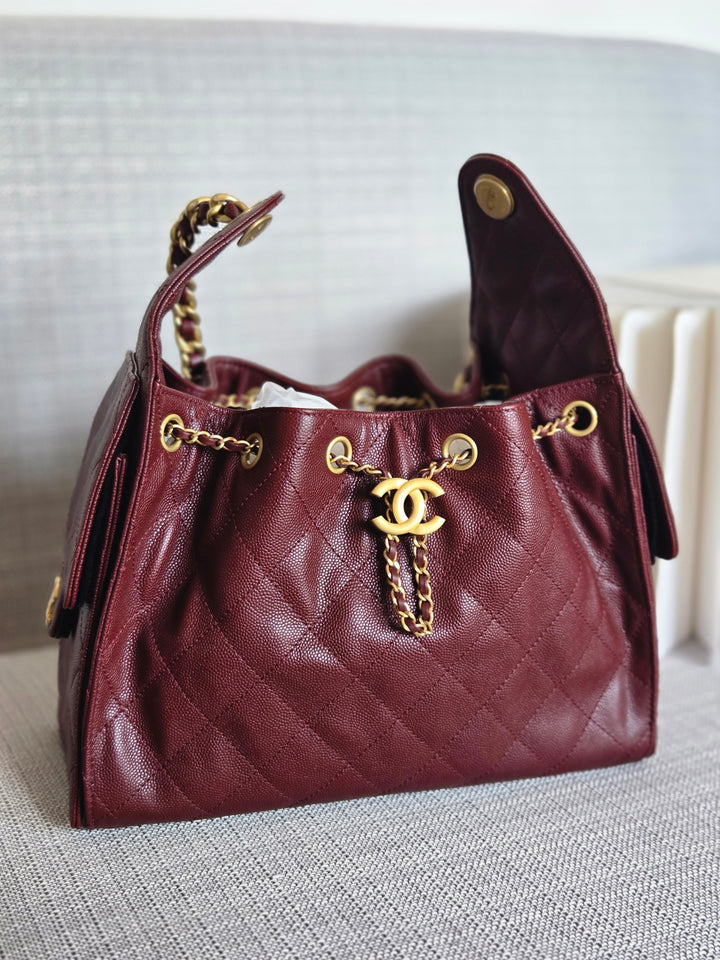 CHANEL 25 size SMALL from 25A 2025 Metiers d'art Collection BURGUNDY caviar aged GHW Hobo Bag