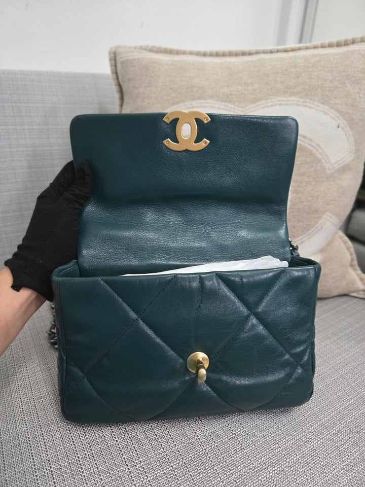 Chanel 19 size Small 26 cms series  Fall/Winter Collection Dark Green/Teal Goatskin Mixed hardware flap bag