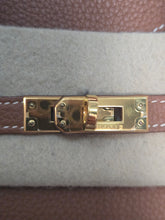 Load image into Gallery viewer, HERMES Birkin 25 Gold Togo Leather GHW Stamp X 2016
