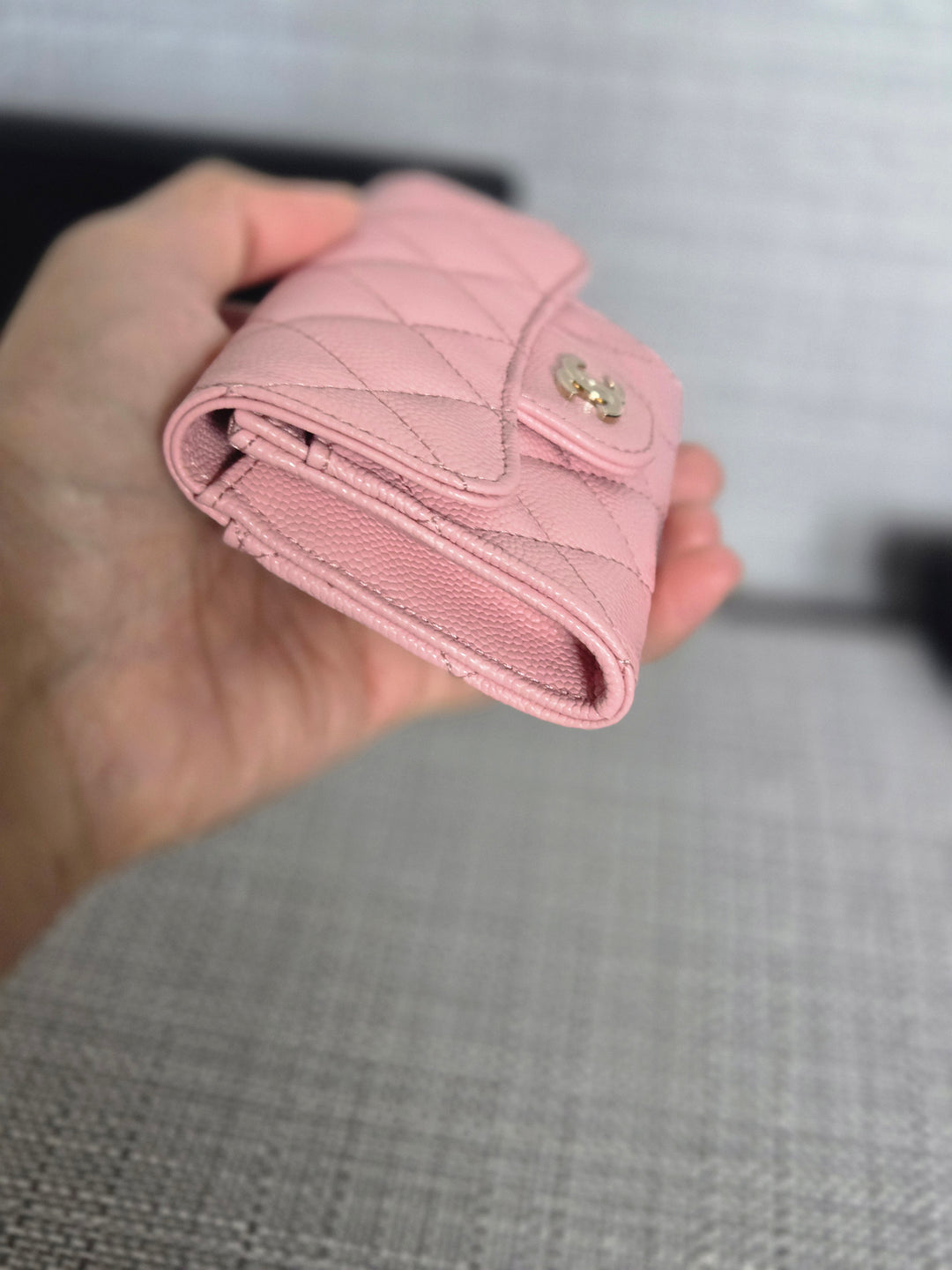 Chanel series 31 2021/2022 22C Pink Caviar LGHW Flap card holder