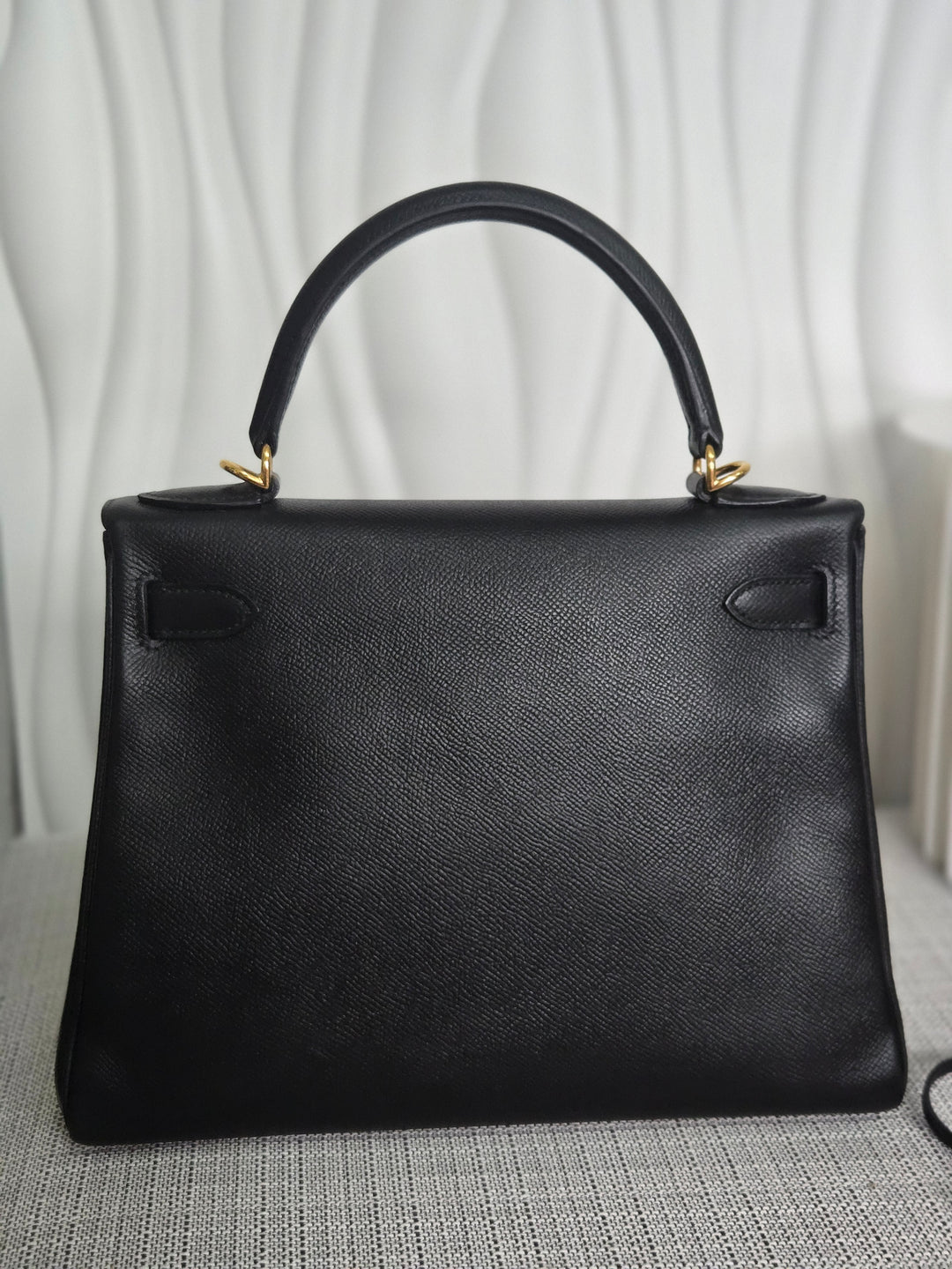 Hermes Noir/Black Epsom Leather GHW Kelly 28 stamp N 2010