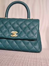 Load image into Gallery viewer, CHANEL series 27 2018 Teal caviar aged GHW SMALL coco handle flap bag with detachable strap
