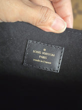 Load image into Gallery viewer, LOUIS VUITTON LV Pochette Metis Reverse Monogram 2023
