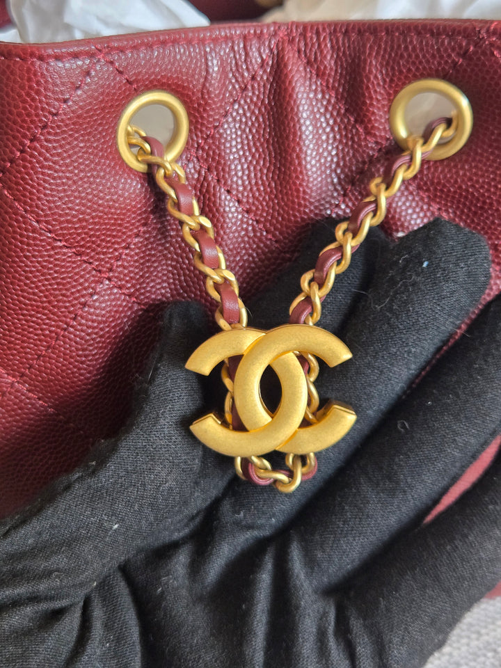 CHANEL 25 size SMALL from 25A 2025 Metiers d'art Collection BURGUNDY caviar aged GHW Hobo Bag