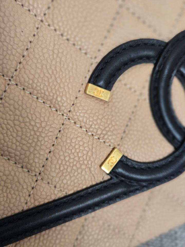 CHANEL Beige & Black Filigree Aged GHW Magnetic Closure Flap Bag size Medium 10 inches