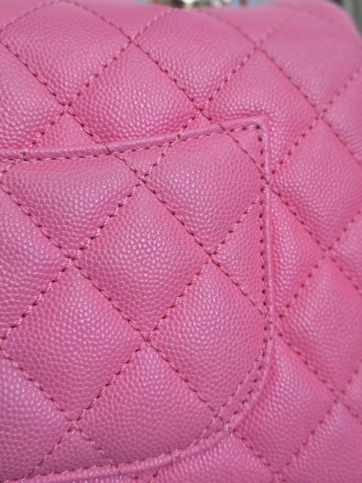 Chanel series 31 21P 2021 Pre Spring/Summer Collection Pink Caviar Coco Handle Flap Bag with Top Handle and Detachable Strap size Small