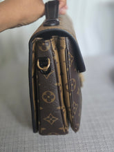 Load image into Gallery viewer, LOUIS VUITTON LV Pochette Metis Reverse Monogram 2023
