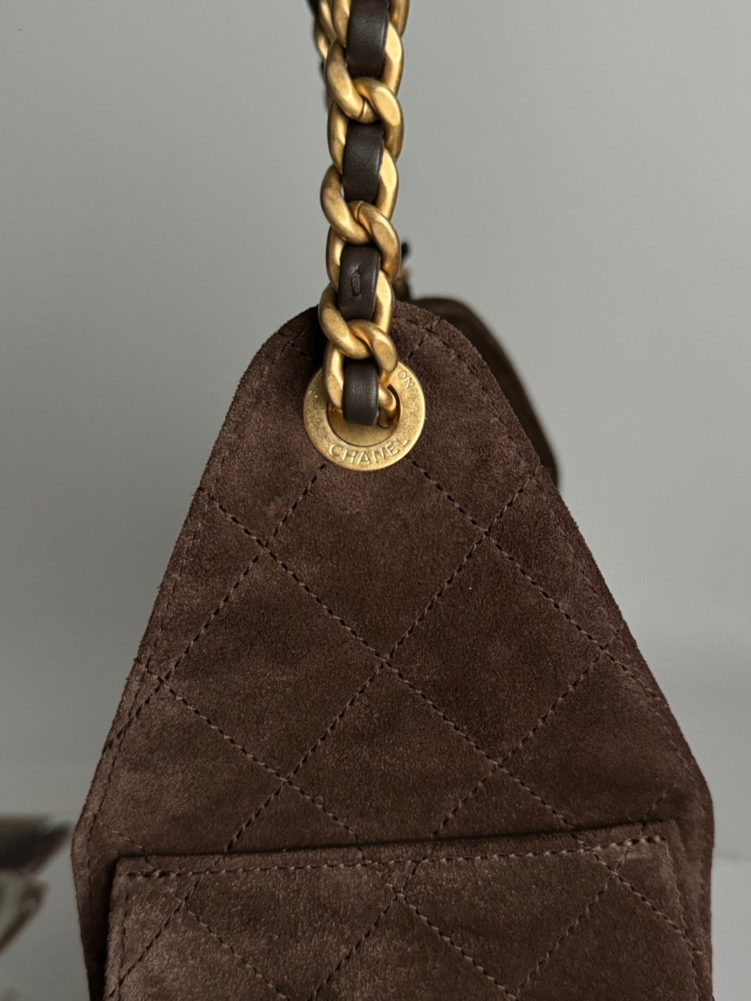 CHANEL 26C 2025/2026 Brown Suede Leather Aged GHW 25 Hobo Bag size Small
