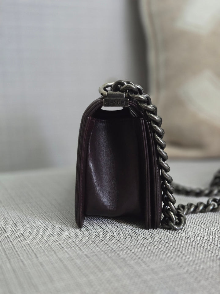 Chanel series 21 2015 Burgundy Lambskin Stingray Le Boy Flap Bag with RHW size Small