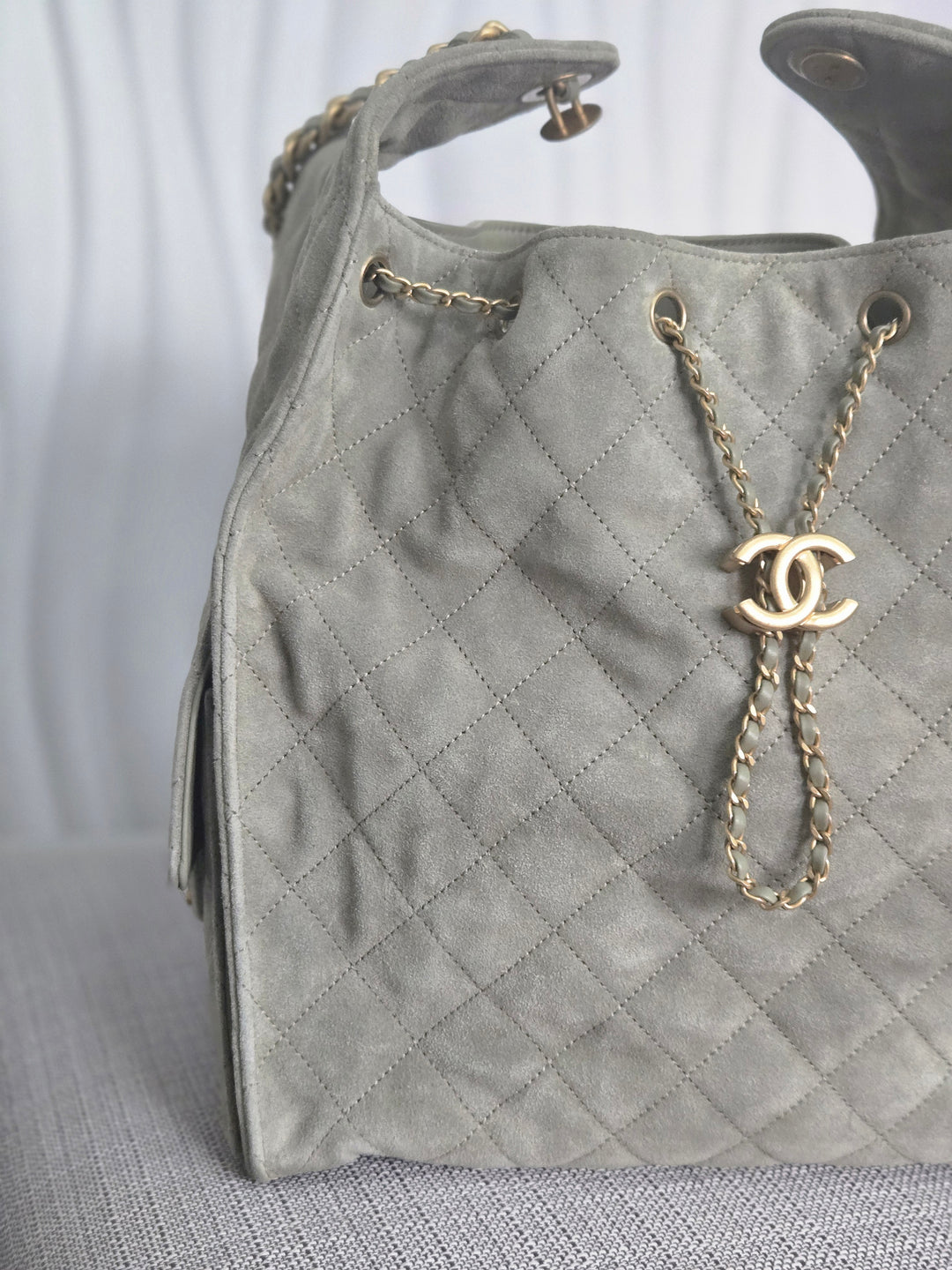 CHANEL 25C collection 2024/2025 cruise collection Khaki Suede Aged GHW 25 Hobo Bag size Medium
