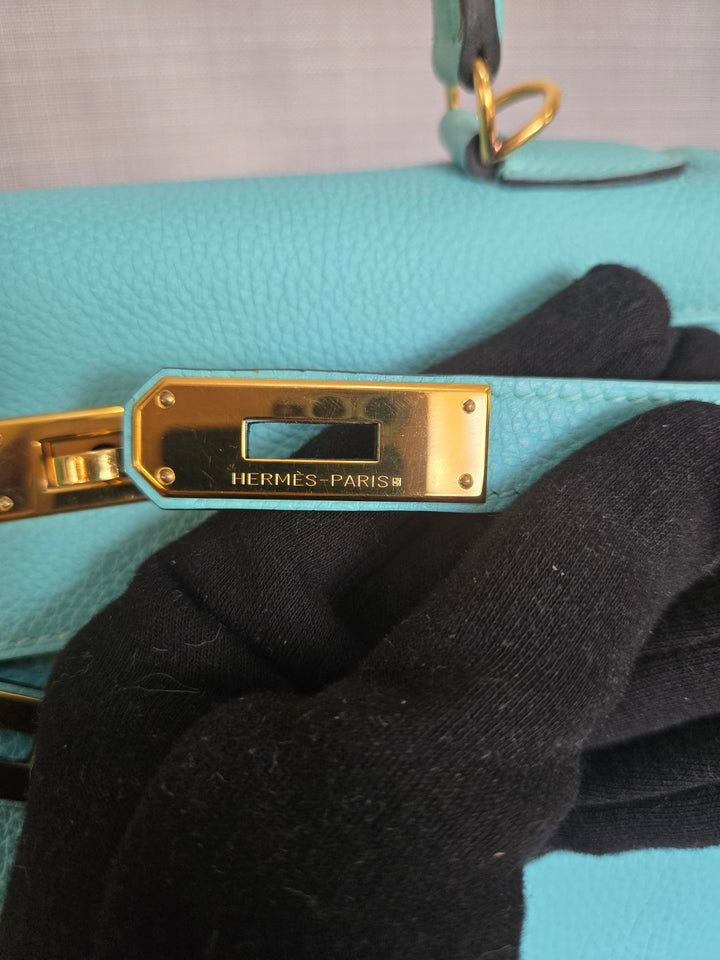 Hermes Kelly 28 in Bleu Atoll Togo Leather GHW