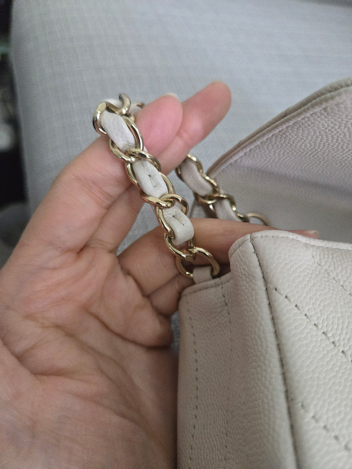 Chanel series 26 18B 2018 Fall/Winter Collection Ivory caviar Chevron Mini Rectangular Flap Bag with Champagne GHW
