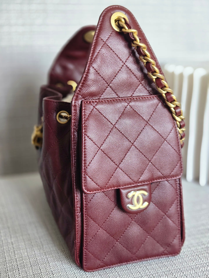 CHANEL 25 size SMALL from 25A 2025 Metiers d'art Collection BURGUNDY caviar aged GHW Hobo Bag