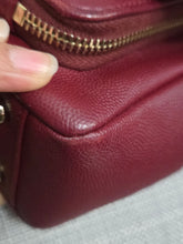 Load image into Gallery viewer, Chanel series 28 2019 19B Collection Burgundy Caviar Business Affinity Flap Bag with Champagne GHW size Medium (8.5 inches/23 cms)
