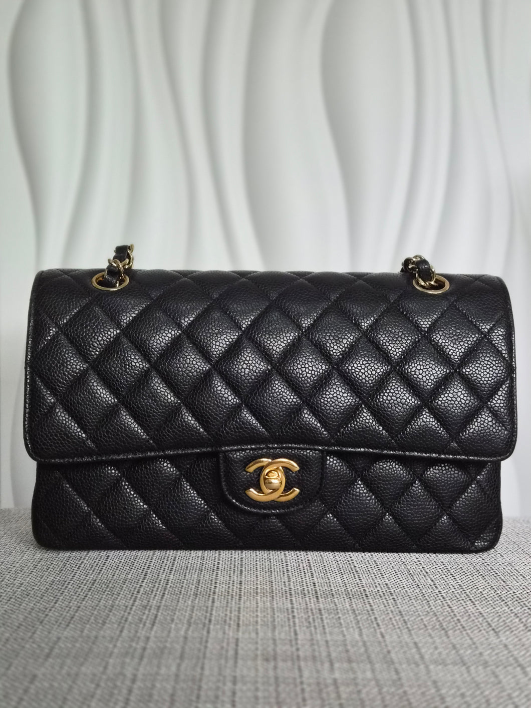 CHANEL series 19 2014 Black caviar GHW 11.12 Medium ML Timeless Classic Double Flap Bag