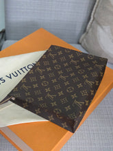 Load image into Gallery viewer, Louis Vuitton LV Toiltry 26 Pouch Monogram Canvas
