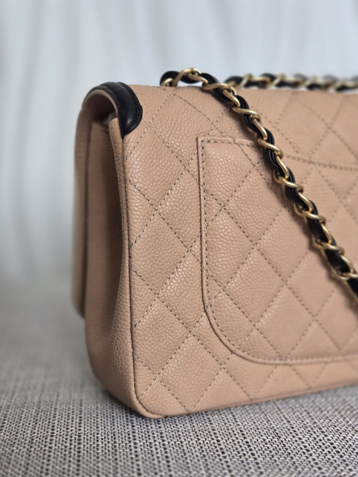 CHANEL Beige & Black Filigree Aged GHW Magnetic Closure Flap Bag size Medium 10 inches