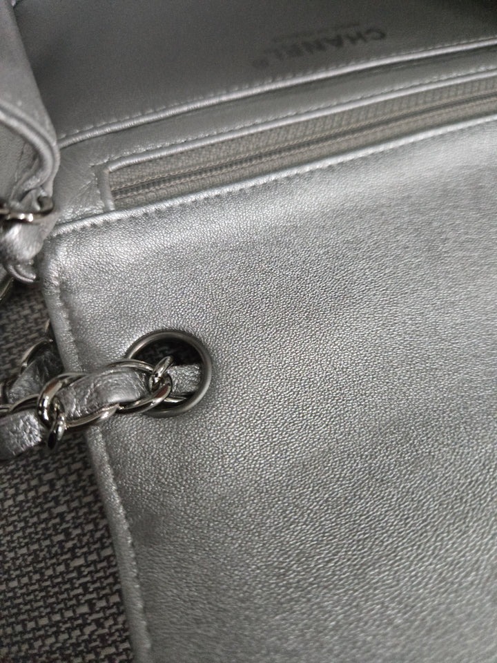 Chanel Series 31 21P 2021 Pre Spring/Summer Collection Iridescent Silver lambskin SHW Square Mini Flap Bag
