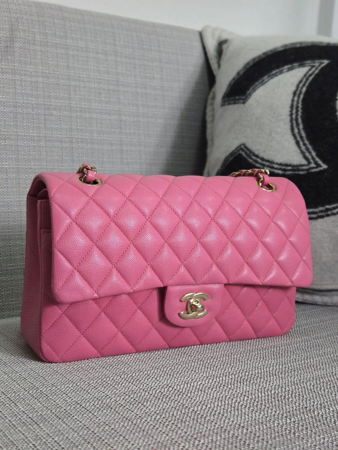 Chanel 21P 2021 Pre spring/summer collection Pink Caviar Champagne GHW 11.12 Timeless Classic Medium ML Double Flap Bag