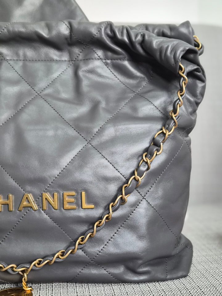 CHANEL 22 size Small in Grey Lambskin aged GHW with detachable pouch