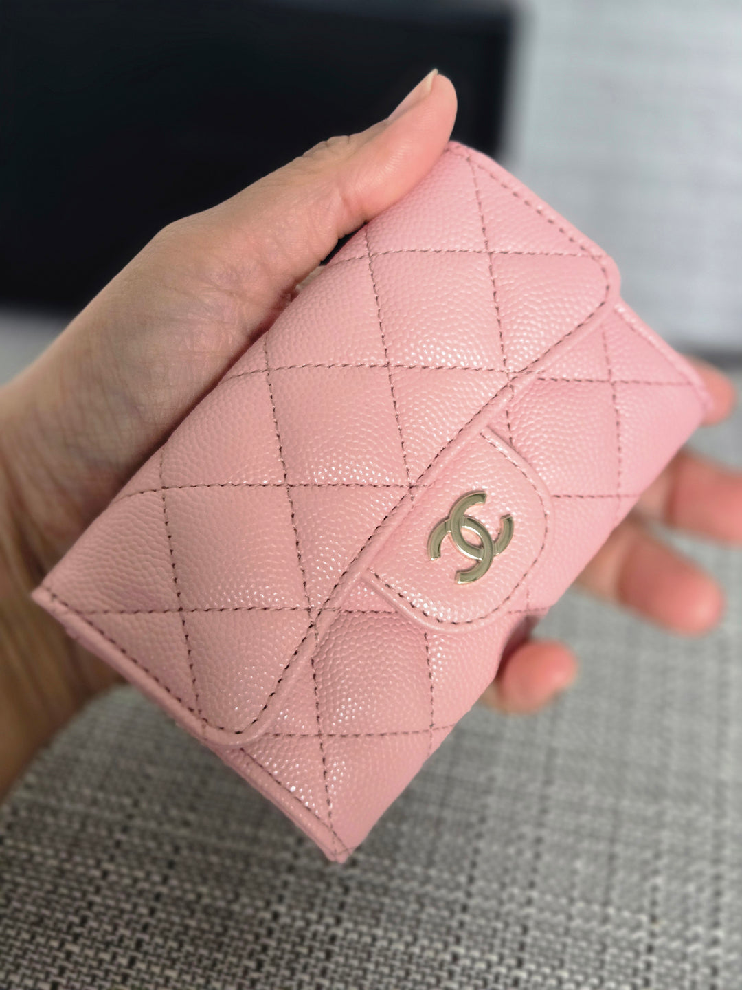 Chanel series 31 2021/2022 22C Pink Caviar LGHW Flap card holder
