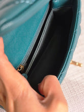 Load image into Gallery viewer, CHANEL series 27 2018 Teal caviar aged GHW SMALL coco handle flap bag with detachable strap
