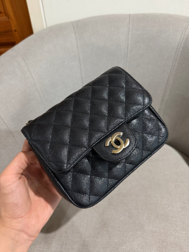 CHANEL series 23 17C Black Caviar LGHW Square mini flap bag with edge stitchings RARE combo 2016/2017