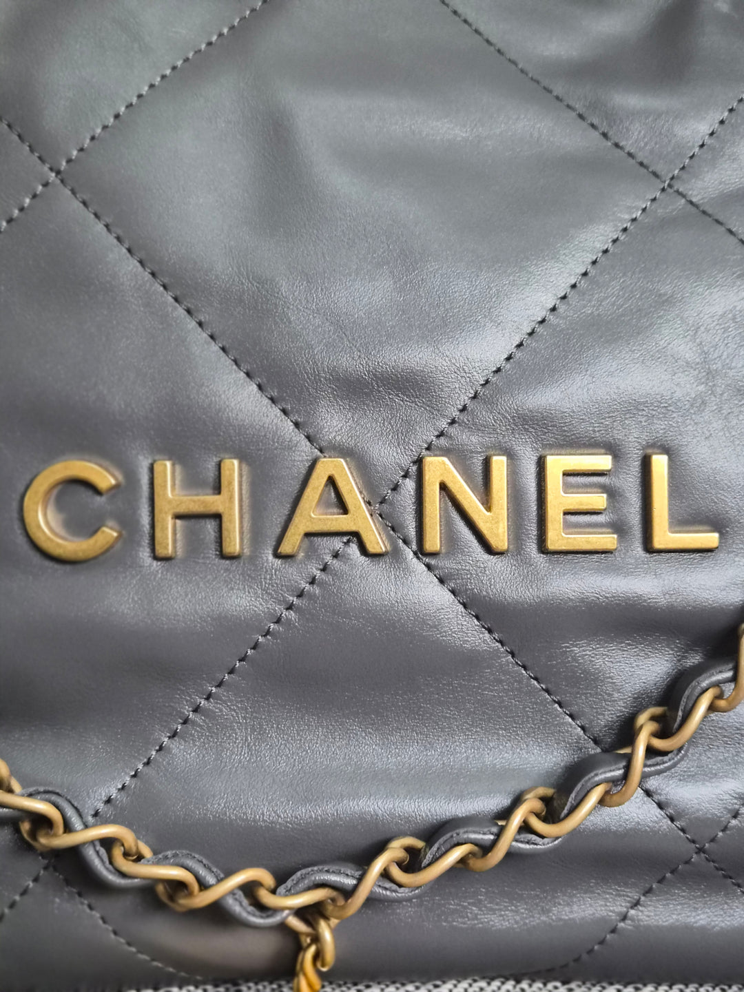CHANEL 22 size Small in Grey Lambskin aged GHW with detachable pouch