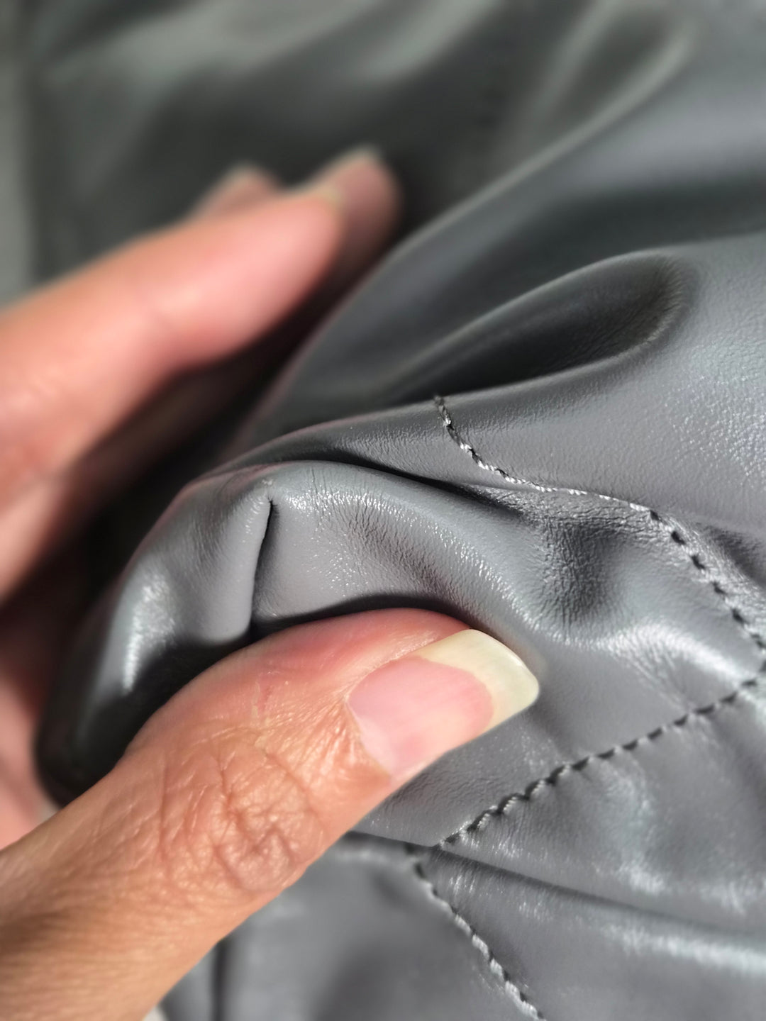 CHANEL 22 size Small in Grey Lambskin aged GHW with detachable pouch