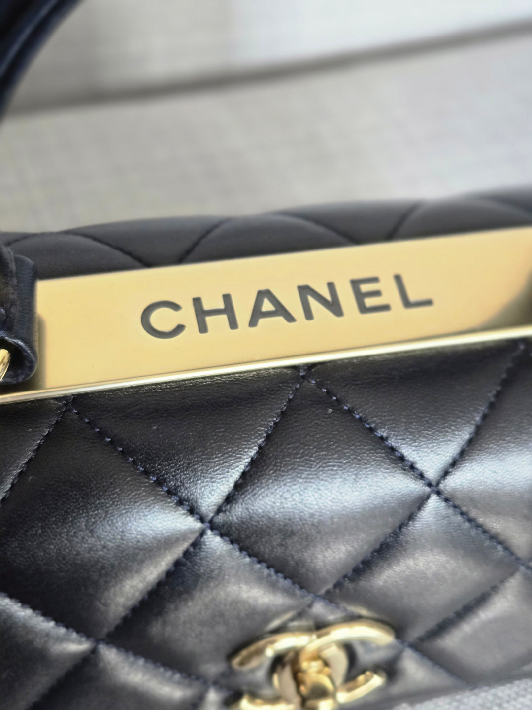 Chanel series 28 2019 Navy Lambskin Champagne GHW Trendy CC Flap Bag size Small with Detachable Strap