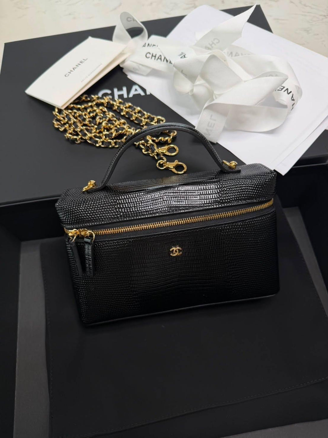 CHANEL 26A Lizard Embossed Black Calf Skin LGHW LP Long Vanity Small 19 cms 2026