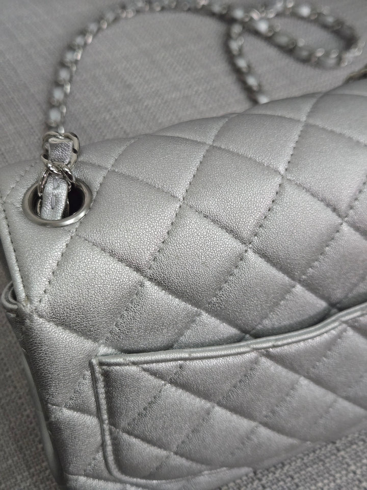 Chanel Series 31 21P 2021 Pre Spring/Summer Collection Iridescent Silver lambskin SHW Square Mini Flap Bag