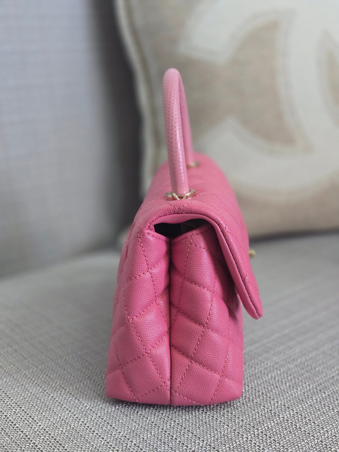 Chanel series 31 21P 2021 Pre Spring/Summer Collection Pink Caviar Coco Handle Flap Bag with Top Handle and Detachable Strap size Small