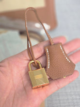Load image into Gallery viewer, HERMES Birkin 25 Gold Togo Leather GHW Stamp X 2016
