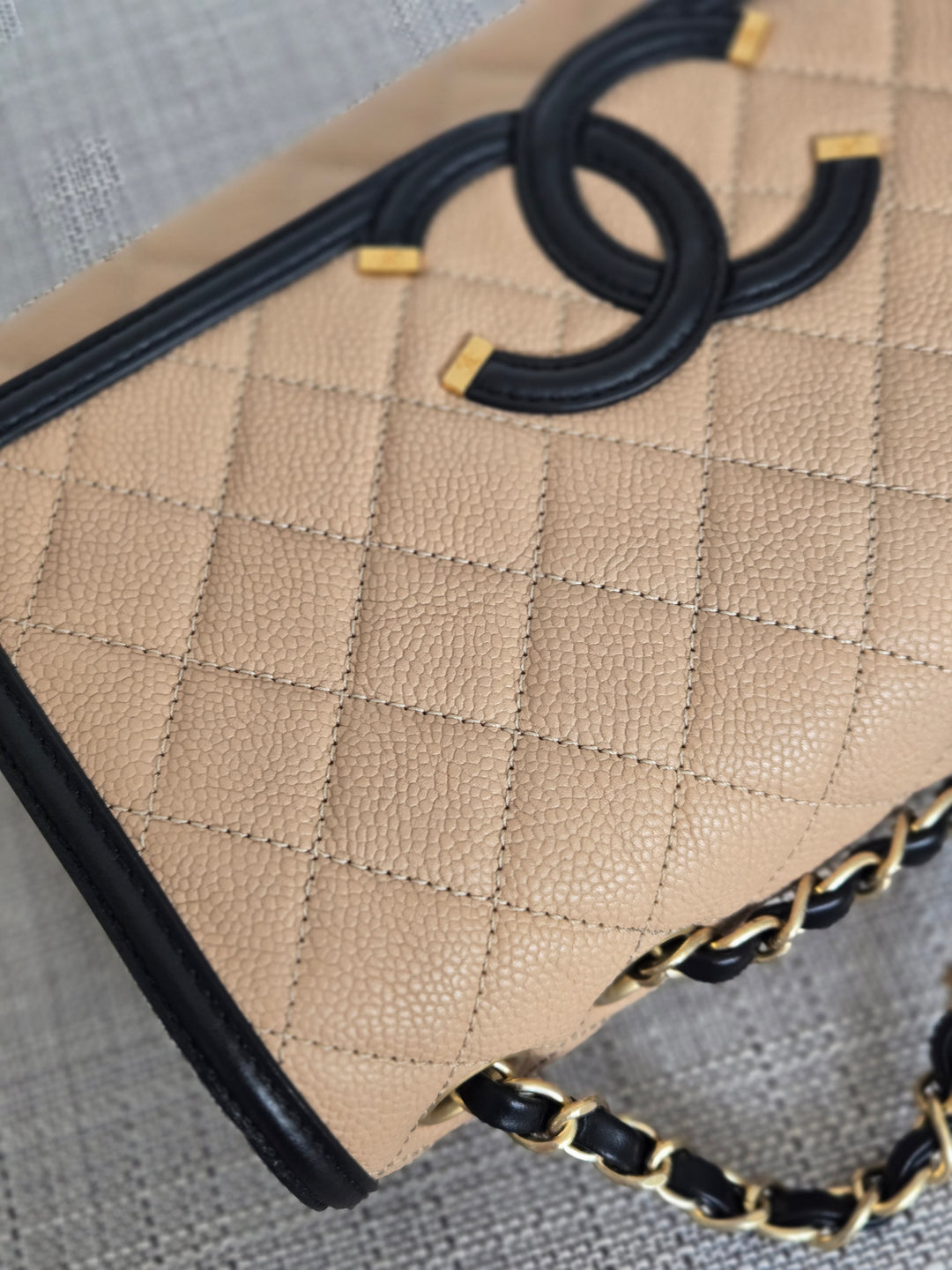 CHANEL Beige & Black Filigree Aged GHW Magnetic Closure Flap Bag size Medium 10 inches