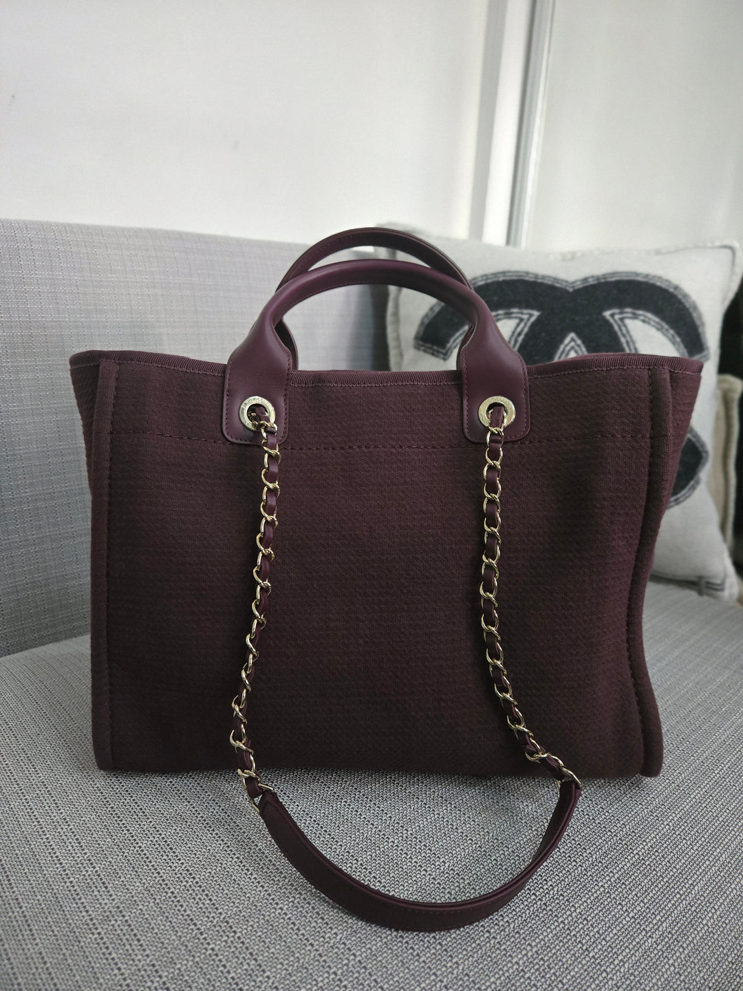 Chanel 24B 2024 Fall/Winter Collection Burgundy Tweed Deauville Tote with Leather top handle size small and Detachable pouch