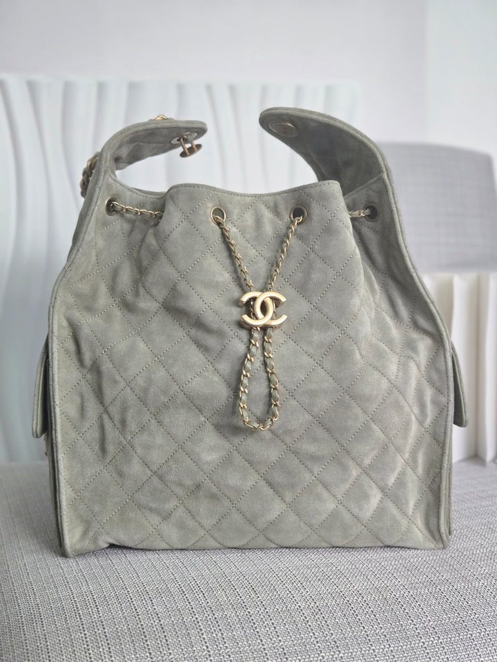CHANEL 25C collection 2024/2025 cruise collection Khaki Suede Aged GHW 25 Hobo Bag size Medium