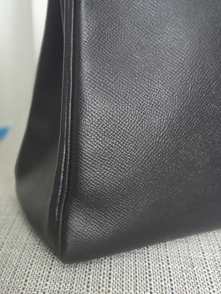 Hermes Noir/Black Epsom Leather GHW Kelly 28 stamp N 2010