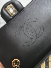 Load image into Gallery viewer, Chanel series 31 21P 2021 Pre spring/summer collection Raffia Black/Beige Mini Rectangular Flap Bag
