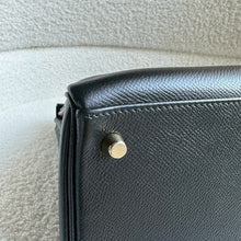 Load image into Gallery viewer, Hermes Black Noir Epsom Leather GHW Kelly 28 stamp N 2010
