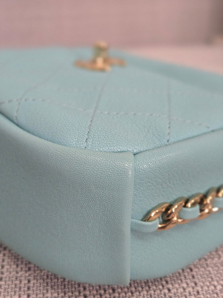 Chanel Series 26 2018/2019 19C Tiffany Blue Calfskin Casual Trip Camera Case Bag with Champagne GHW