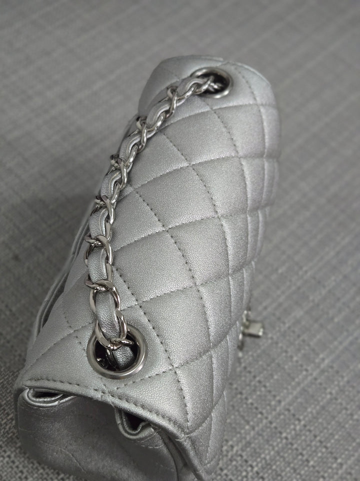 Chanel Series 31 21P 2021 Pre Spring/Summer Collection Iridescent Silver lambskin SHW Square Mini Flap Bag