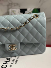 Load image into Gallery viewer, Chanel 22P Blue Caviar LGHW Medium ML Timeless Classic Double Flap Bag
