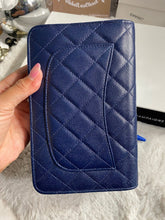 Load image into Gallery viewer, Chanel series 24 17B 2017 Fall/Winter Collection Navy Caviar SHW Classic Wallet on chain (WOC)
